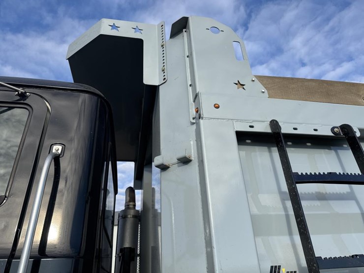 #1463-•-2007-mack-quad-axle-dump-truck-image-30