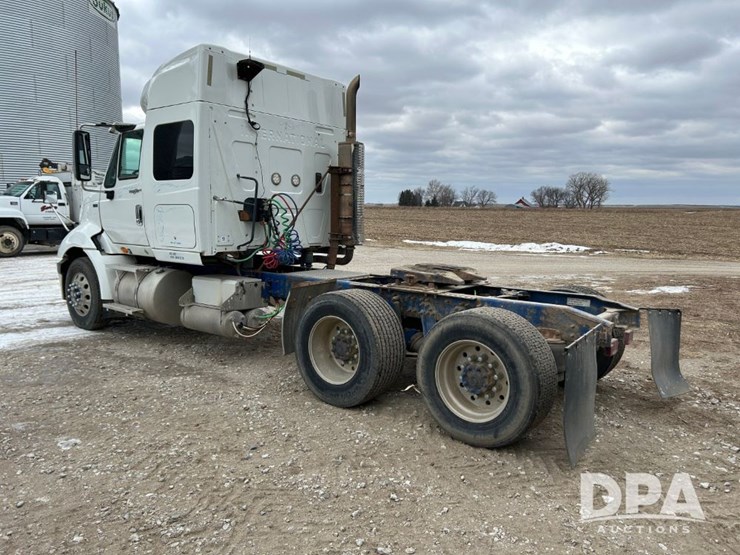 international-prostar-image-30