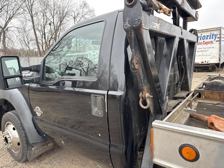 ford-f550-xlt-image-17