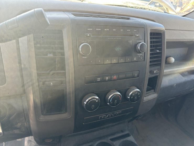 2012-dodge-ram-2500-image-37