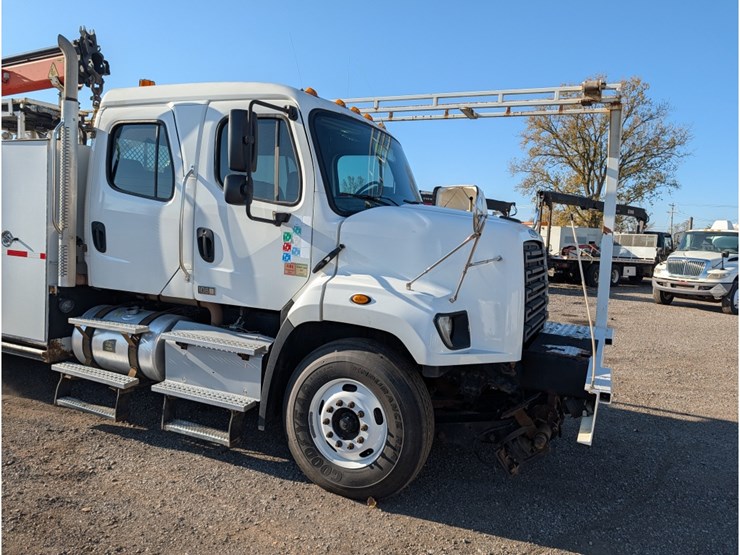 freightliner-108sd-image-5