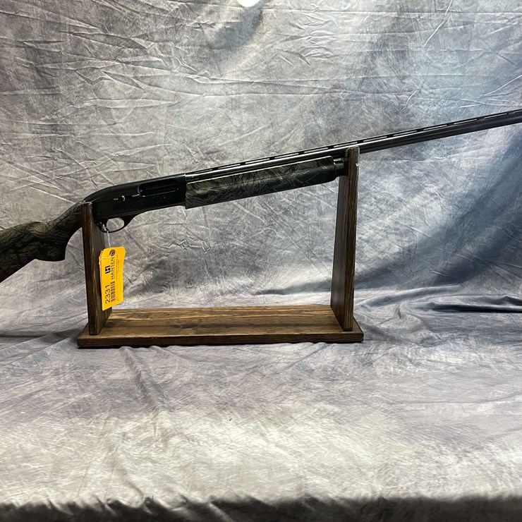 #2331 • Remington Model 1100 12 Ga. Semi-Auto Shotgun, SN: M825010V