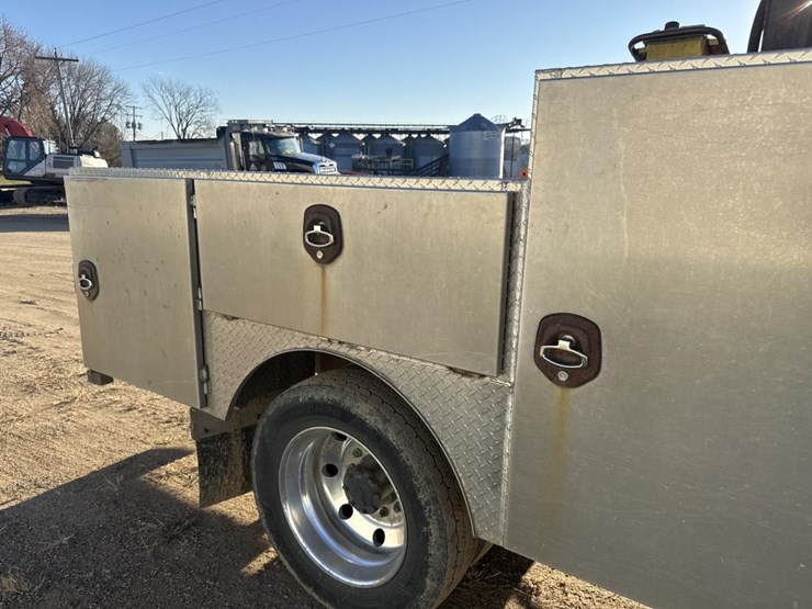 2018-ford-f450-image-19