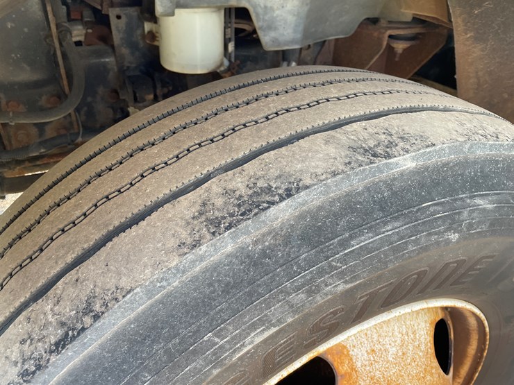 2015-ford-f650-image-13