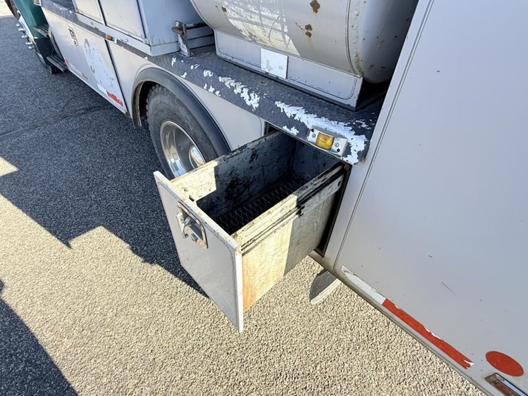 international-4700-image-19