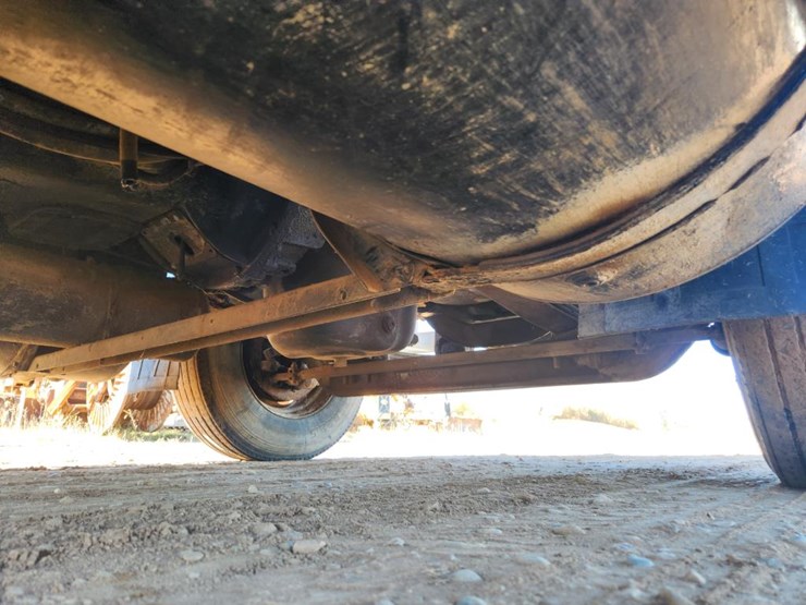 international-8100-image-35