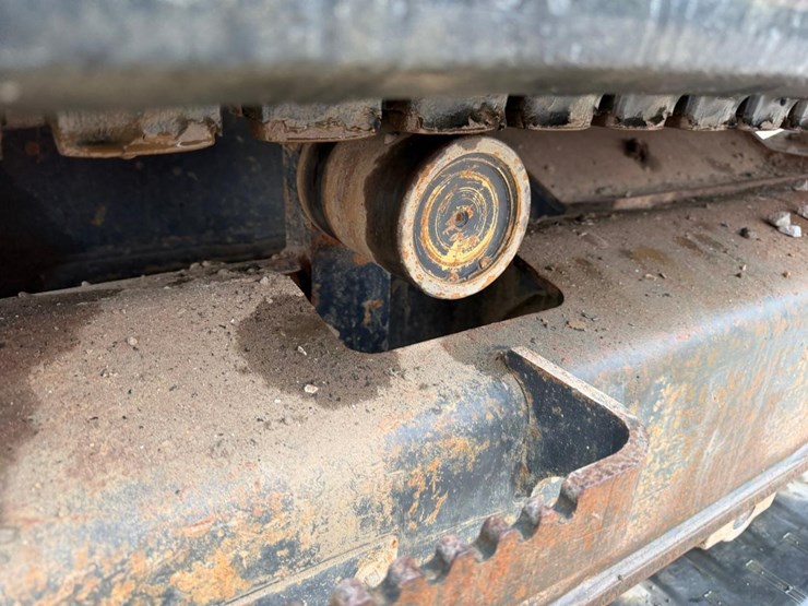 2020-bobcat-e85-image-17