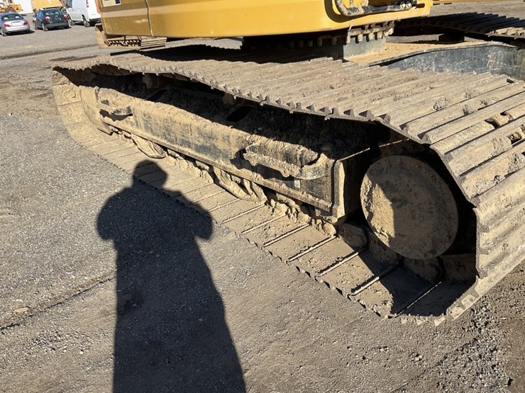 caterpillar-325flcr-image-8