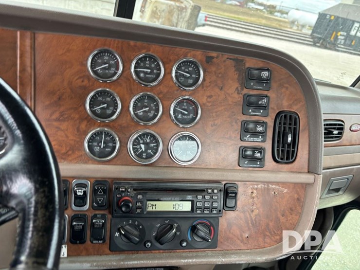 peterbilt-378-image-85
