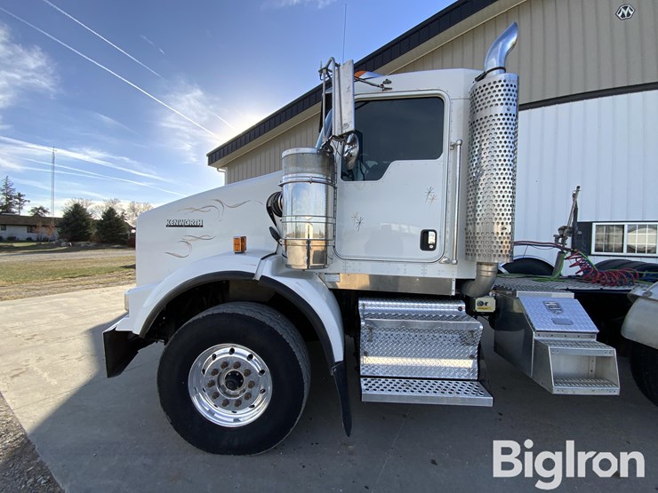 kenworth-t800b-image-12