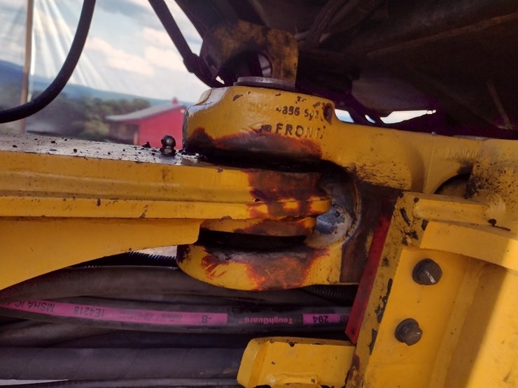 caterpillar-908m-image-29