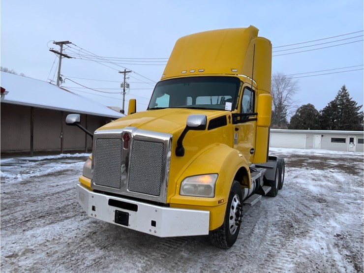 2020-kenworth-t880-image-2