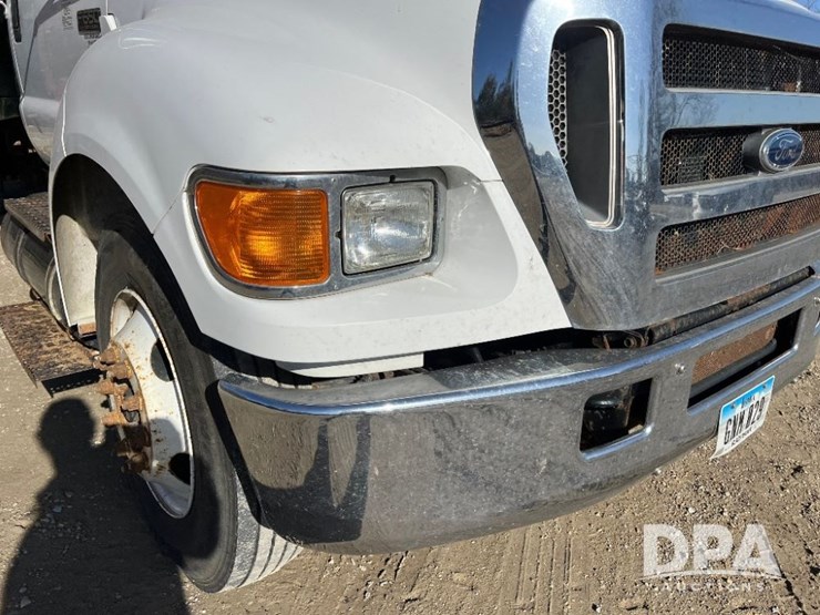 ford-f650-xlt-image-22