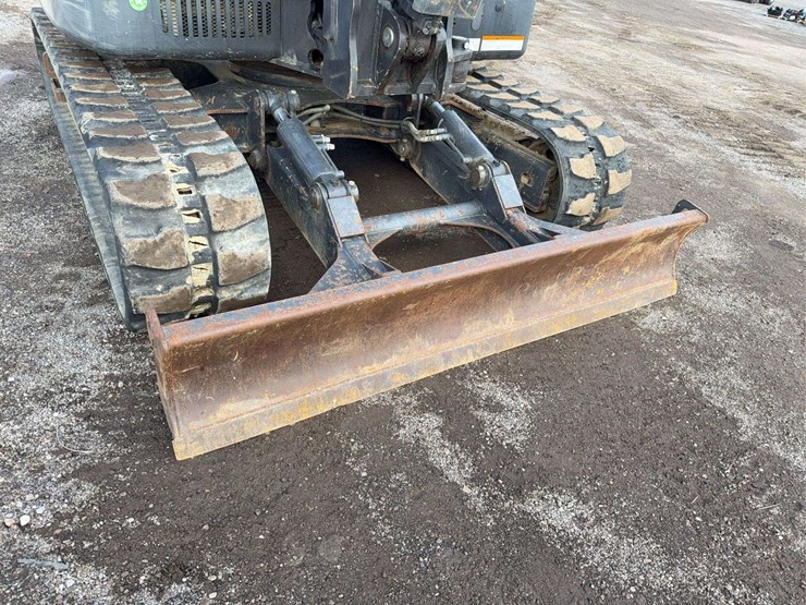 2016-bobcat-e85-image-28