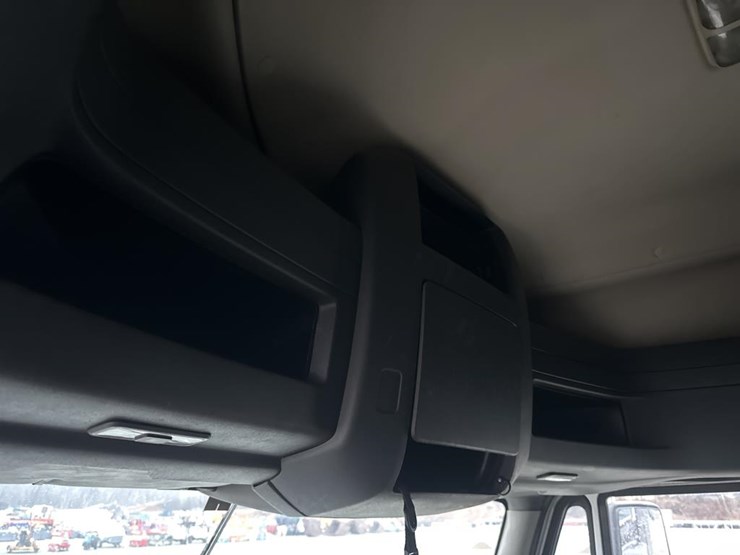 2014-international-prostar-image-35