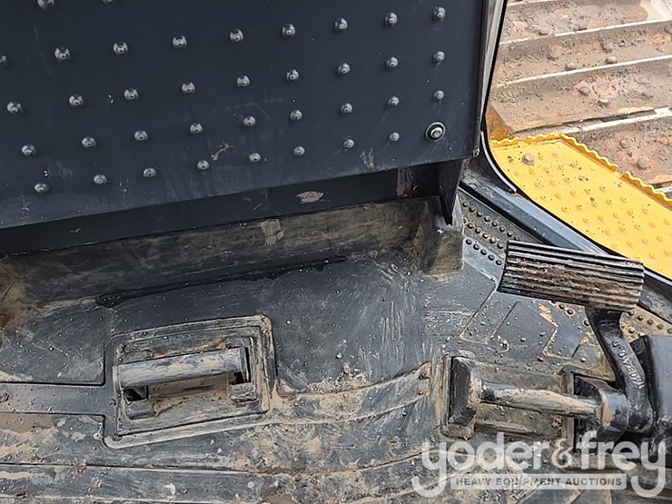 2019-deere-850l-lgp-image-170