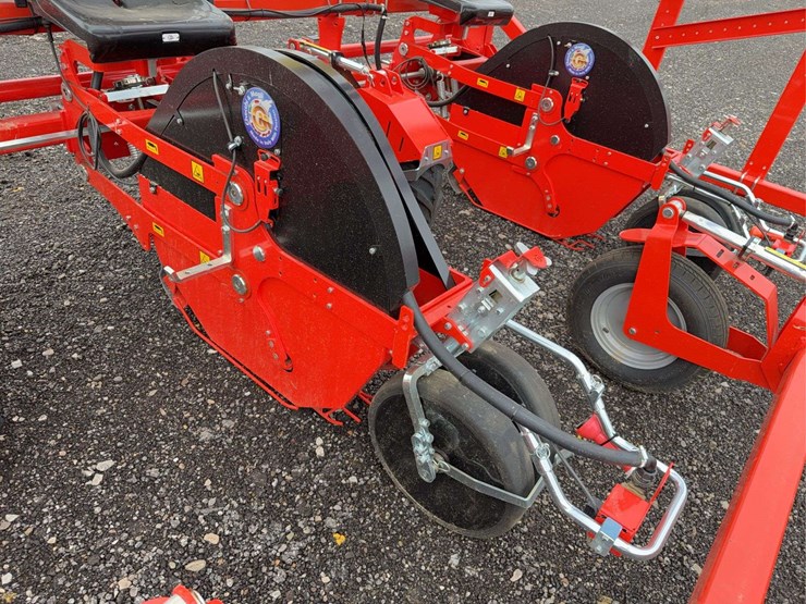 2021-checchi-&-magli-wolf-pro-image-21