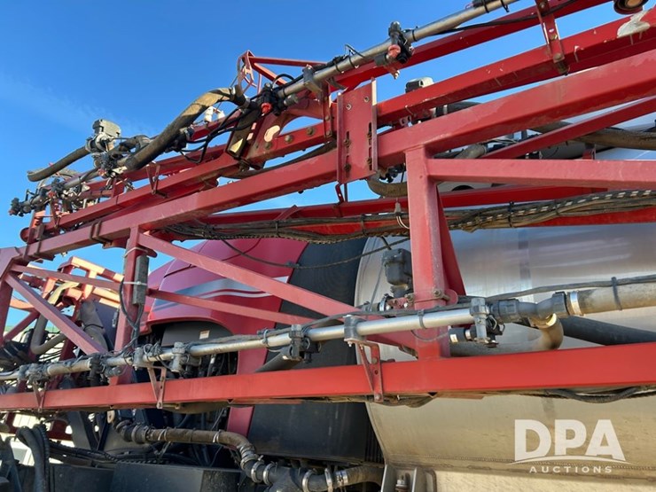 case-ih-patriot-4440-image-31