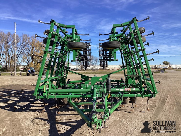 john-deere-2210-image-2