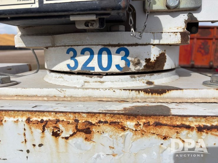 2011-ford-f550-image-33