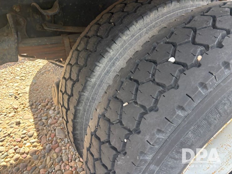 freightliner-fl106-image-40