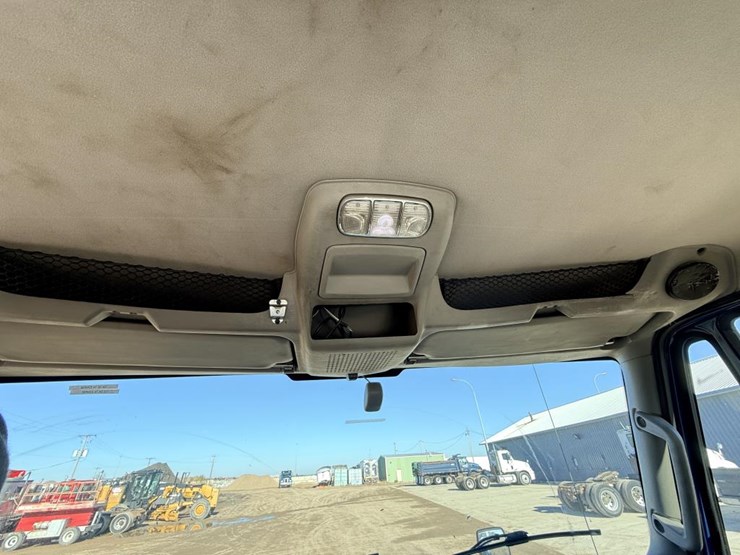 2017-international-prostar-image-53