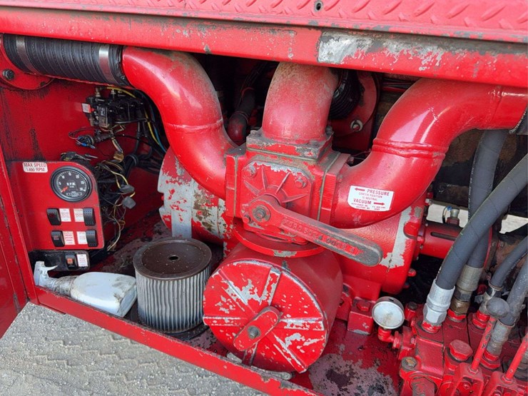 2004-peterbilt-357-image-39