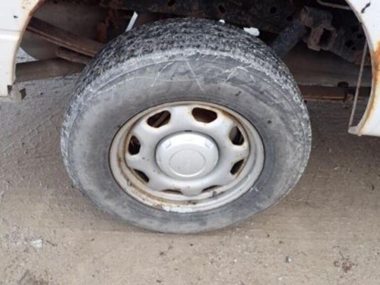 2014-ford-f150-xl-image-48