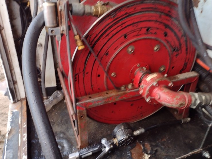 peterbilt-365-image-35