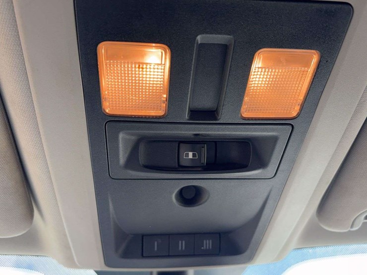 2016-dodge-2500-image-29