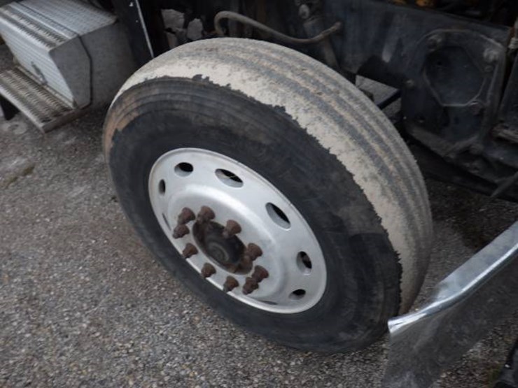 1994-peterbilt-378-image-27