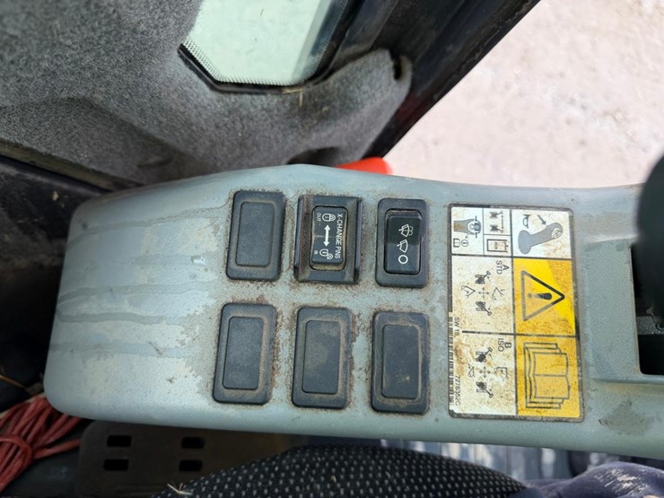 2022-bobcat-e50-image-32