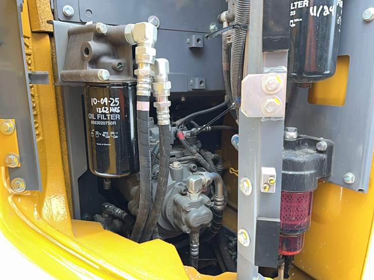 2023-john-deere-135p-hydraulic-excavator-sn:-nf00085,-image-18
