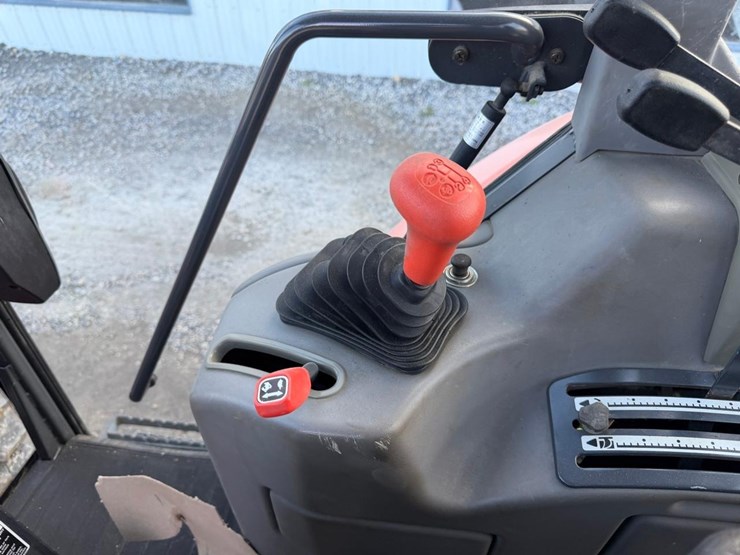 kubota-m108s-image-28