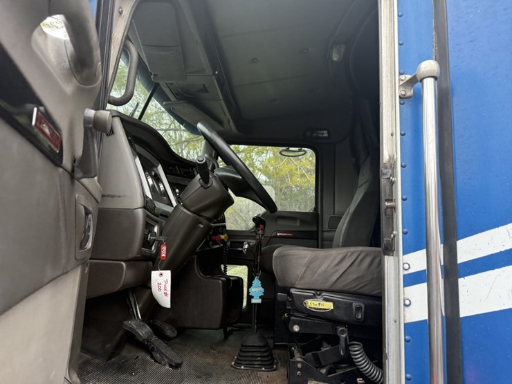 2003-kenworth-t800-image-42