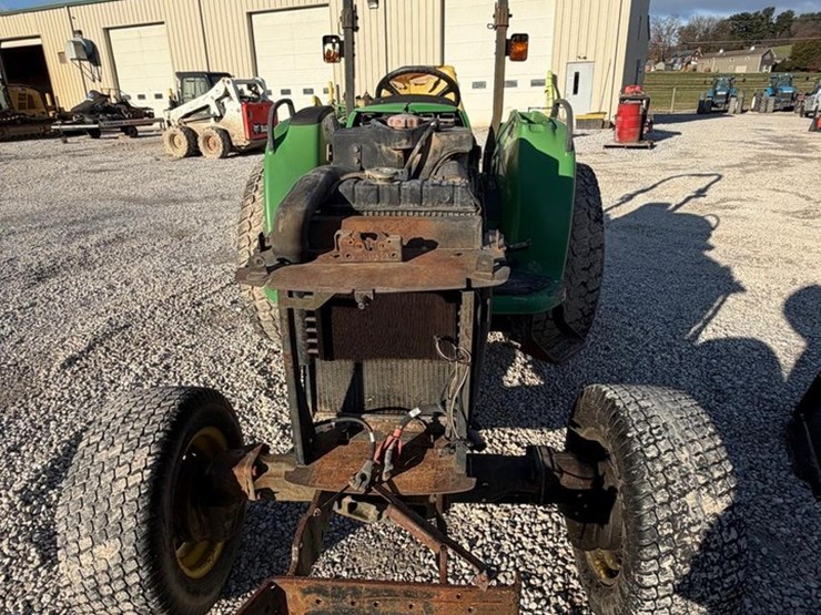 john-deere-4700-image-8