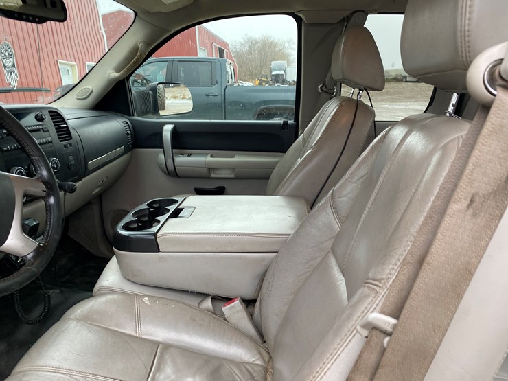 chevrolet-3500hd-image-35