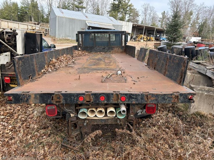 international-4700-image-3