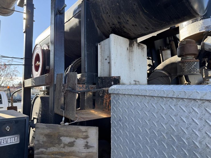 2002-vactor-2100-image-56