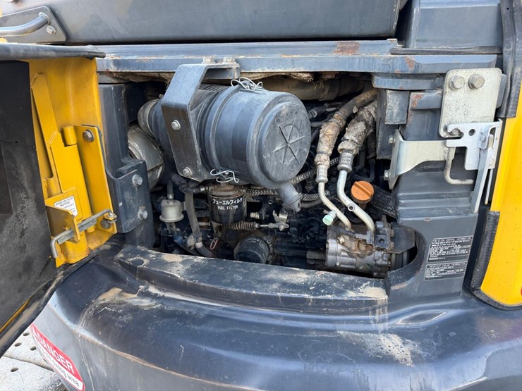 2010-komatsu-pc55mr-3-image-19