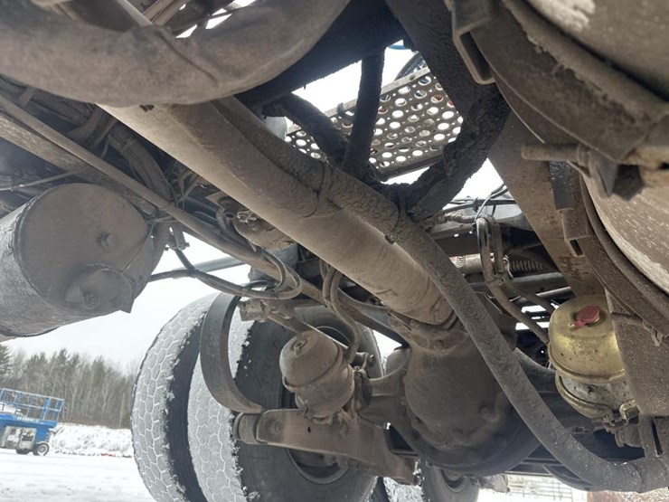 2007-peterbilt-385-image-51