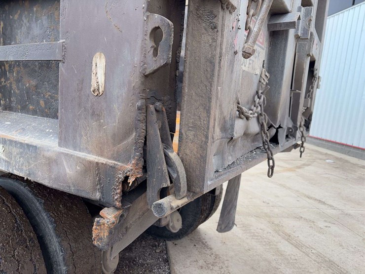 1996-international-5000-image-32