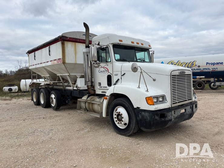 freightliner-fld112-image-1