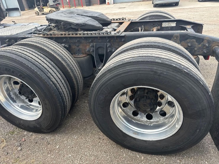 2015-international-prostar-image-8