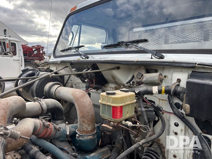 2000-international-4700-image-30