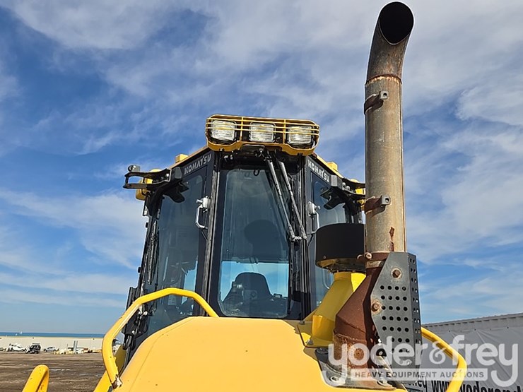 2018-komatsu-d61pxi-24-image-93