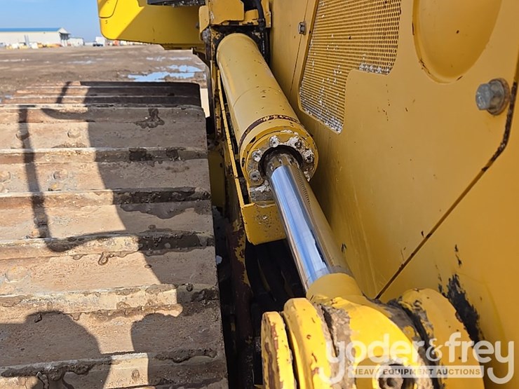 2018-komatsu-d61pxi-24-image-47