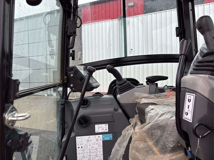 2023-caterpillar-303-image-35