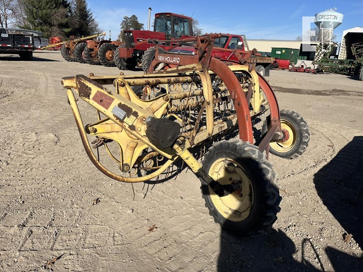 new-holland-258-image-2