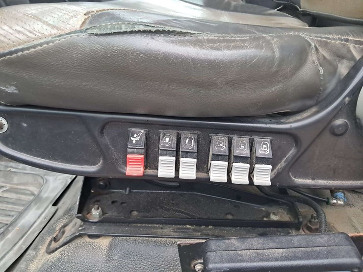 2009-ford-f750-image-22